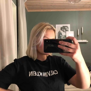  - Calvin Klein, storlek 16 år så ganska stor i storlek har vanligtvis xs-s. Använd fåtal gånger, köpare står för frakt ☀️