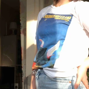  - T-shirt från Zara!  Pris kan diskuteras och köparen står för frakten 🥰