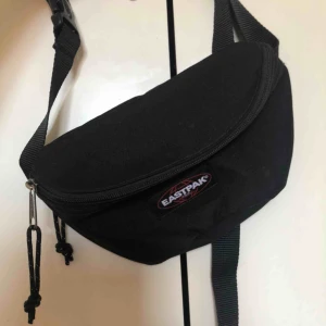 - Bumbag från Eastpak Bra skick Riktigt frän 💯