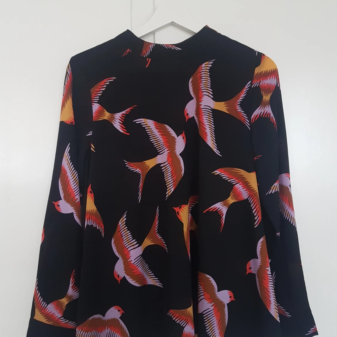 Skjorta med fåglar, M