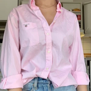 Gant skjorta  - Söt rosa gant kjorta som inte kommer till användning längre