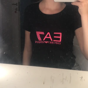 Ea7 t-Shirt  - Stolek: xs, helt oanvänd 