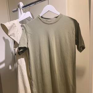 T-Shirt Klänning i doft grönt, oversized