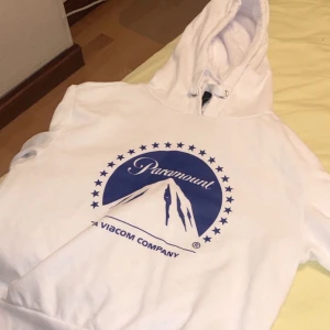 Så fin hoodie ifrån h&m  - Jätteskön och jättefin men används inte längre