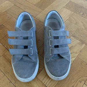 J.lindberg skor, grå stl 38 - Nypris 1200. Mitt pris 500 exklusive frakt. 