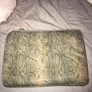 Datorfodral från Victorias secret - Använd men bra skick