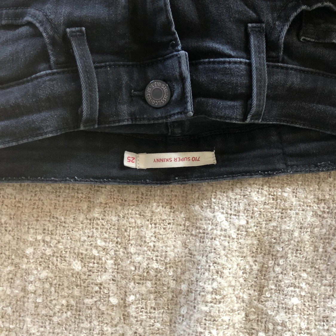 Levis 710 - 90