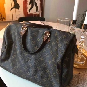  - Vintage louis vuitton speedy 35- troligtvis från 70 talet. Köpt i Milano