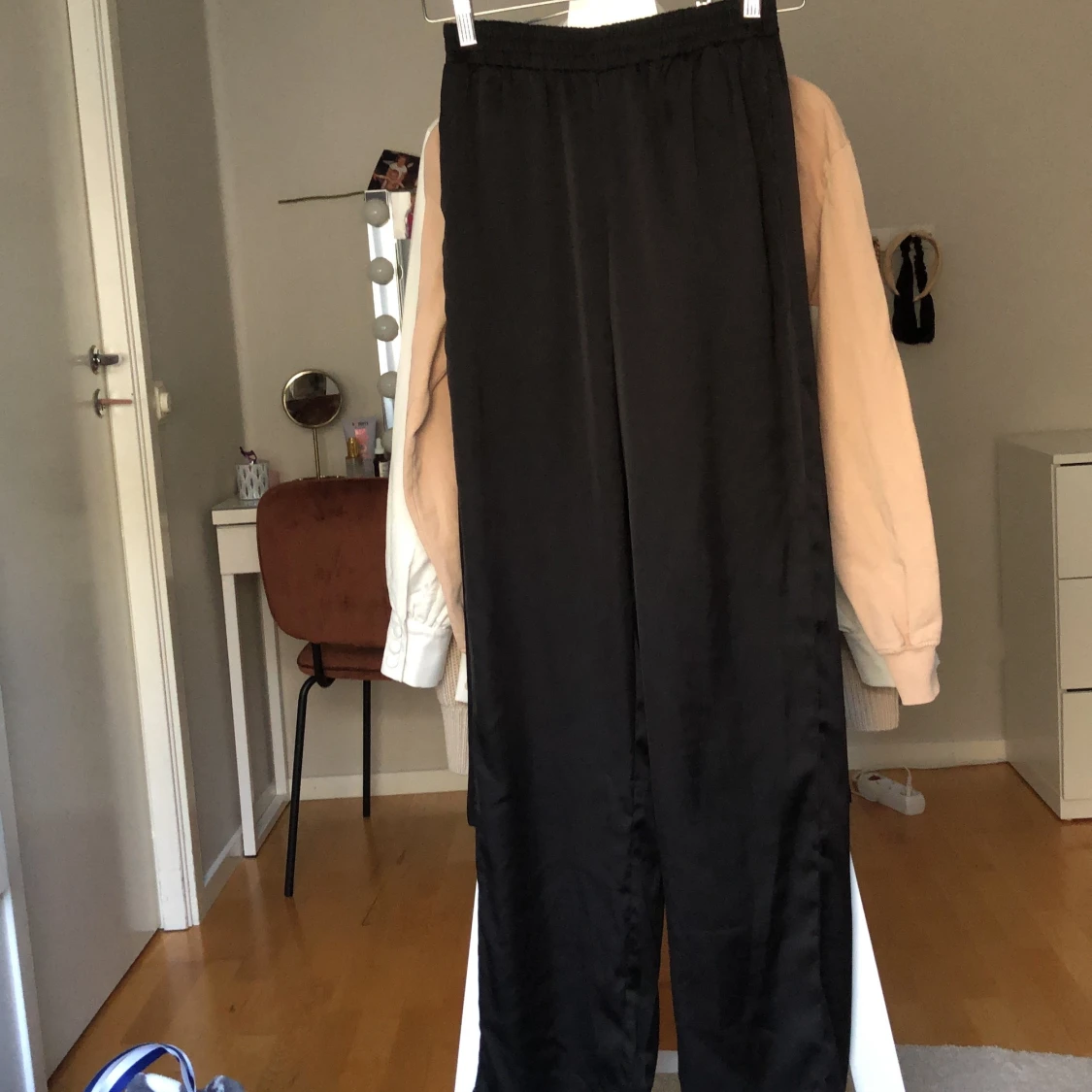 Satin byxor, chiquelle strl S