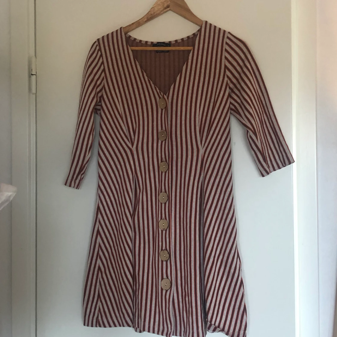 Söt randig klänning - 90