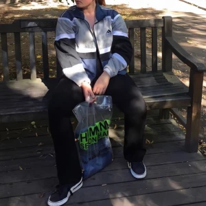 Adidas kofta - Köparen står för frakten🍒