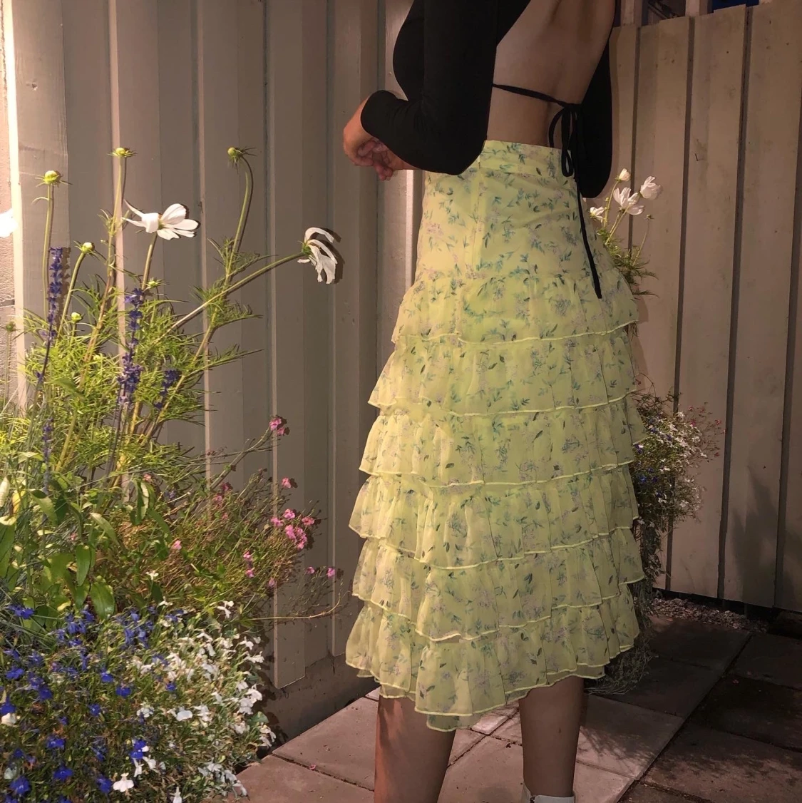 Gul sommarkjol med blommor  - 90