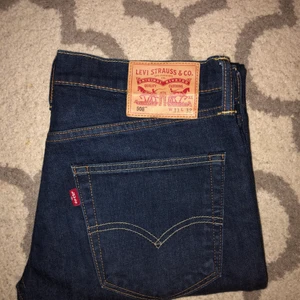 Levis jeans i storlek W31 L32  - Helt nya levis jeans i storlek W31 L32. Aldrig använda. 