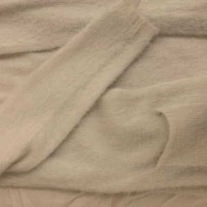 Vadlång kofta - Säljer min föredetta favoritkofta! Den går till mina vader (är ca 160) och är SÅ skön och VARM!! Den har både luva och fickor. Jag köpte den på Kappahl för något år sedan och den är väl använd men i mycket gott skick. Den är från barnavdelningen (strl 158) men i skulle säga att det är en S i damstorlek ✨