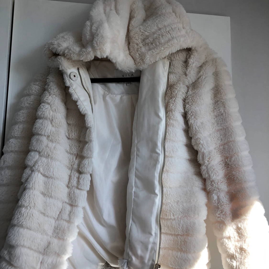 VILA fluffjacka, strl 34 - 90