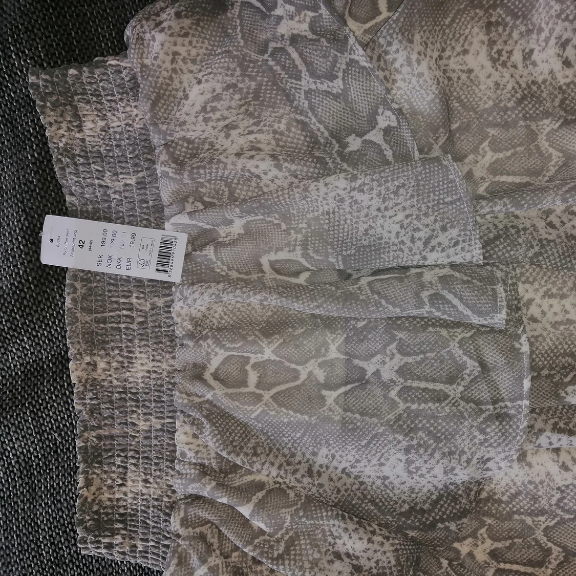 Ormmönstrad kjol - 90