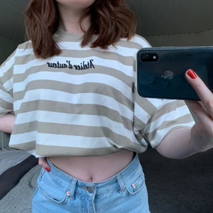 Tröja - Tröja från H&M, använd 1 gång. I storlek S 90kr inklusive frakt:)