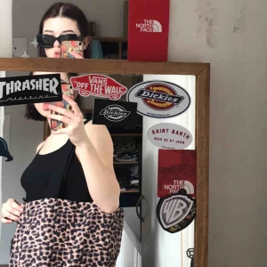  - Leopard ”tygpåse”, aldrig använd, super cool😛 Frakt tillkommer, betalning sker via swish💕 bara att skicka ett meddelande vid frågor/om du vill ha fler bilder mm🥳 går alltid att pruta 