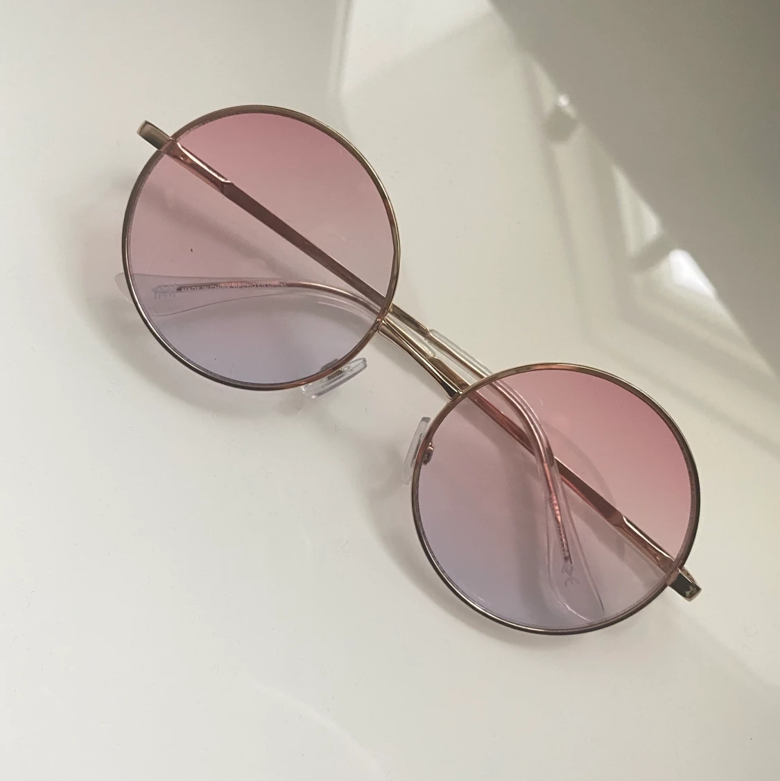 Runda hippieglasögon