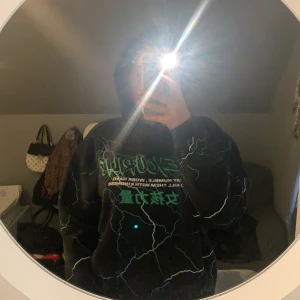 Hoodie madlady  - Säljer min hoodie från madlady då jag ej har användning för den och använder sällan. 