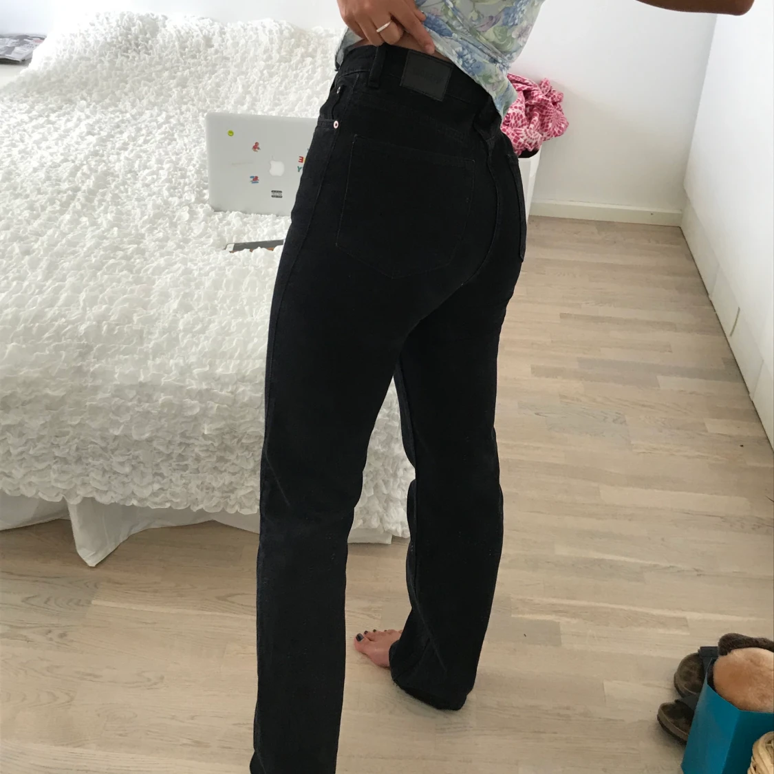 Weekday Rowe Extra High Straight Jeans - 91