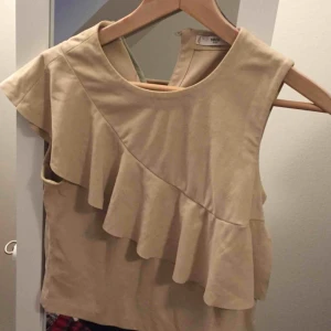  - ”Mocka” linne från Mango, använd en gång. Köparen står för frakt