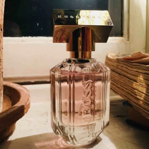  - ’Boss The Scent Intense’ från Hugo Boss, 30ml, knappt använd. Möts upp i Stockholm, annars tillkommer frakt 🌸