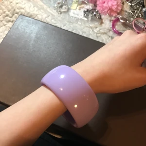  - Kan mötas upp vid t-centralen eller Odenplan. Kan skicka via post,18kr på frakt