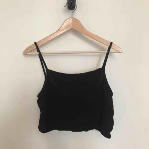  - snygg basic svart topp! frakt ingår! 🌼🌼🌼