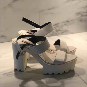  - Inköpta på Nelly, storlek 39