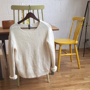  - Köpt på hm
Nästan oanvänd så den är i superfint skick och skönt material.
Storlek: 38
