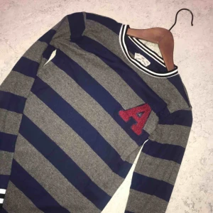  - collegeklänning från lager 157 i storlek 160 men passar som XS-s 