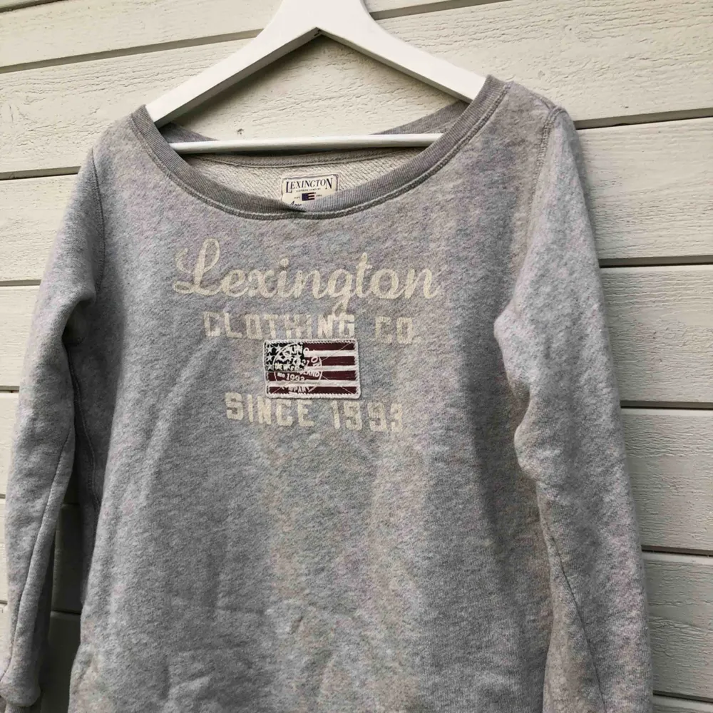 Lexington sweater storlek S.  Använd fåtal gånger, så fint skick!   Frakt tillkommer 🌸. Tröjor & Koftor.