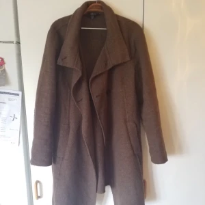 - Jättemysig kappa från GANT, storlek xl men jag har använt den som oversize (jag har 36/38)