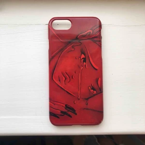  - Säljer det här jättefina skalet som jag designat själv! Säljer pga beställde 2. Skalet är för iPhone 8 men passar även för 6 och 7:)) Nypris 300kr