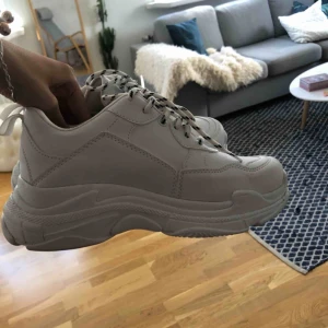  - Använda en gång Köpt från Nelly Storlek 38🥰 Står ej för frakt