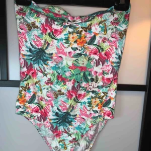  - Ny Body i storlek m från berska 