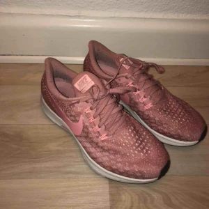  - Använda 2 gånger. Säljs pga för stora. Pris kan diskuteras. Frakt tillkommer. 