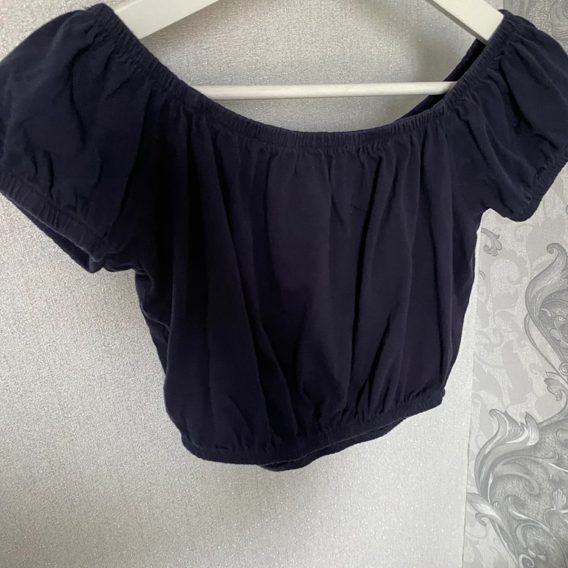 Terranova kroppad tröja. Fin marinblå färg i storlek xs.  - 90