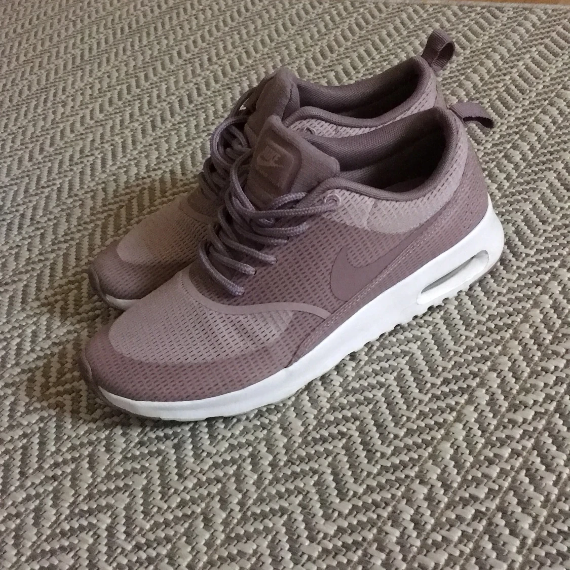 Nike Air Max Thea strl 37,5