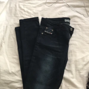  - Aldrig använda jeans från diesel