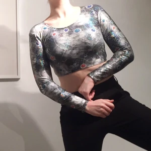  - Tröja från millenieskiftet. Köpt vintage från USA.