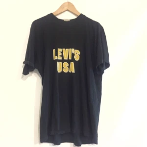  - Storlek L. +28 för frakt 