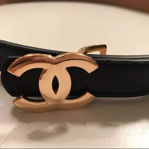Chanel belt. AA-kopia Chanel skräp 1m lång och 2cm bredd. Helt ny. Jag betala frakt :) 