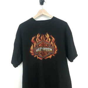  - Authentic Harley Davidson flame vintage tee bought in Australia. 🔥🔥🔥 Original price 800kr 