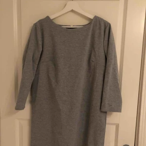  - Långärmad lite varmare klänning 