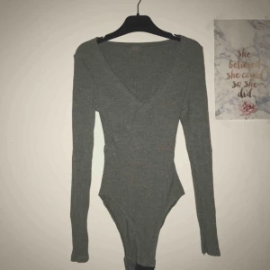  - Super fin och skön body från hunkemöller. Storlek xs Säljer pga att den ej passar mig längre Nyskick nypris: 249 kr