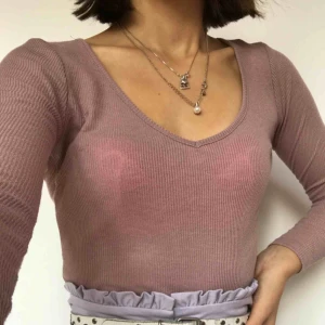  - Skitfin simpel ribbad tröja från Lager 157. Endast använd 2 ggr så i mycket fint skick! 