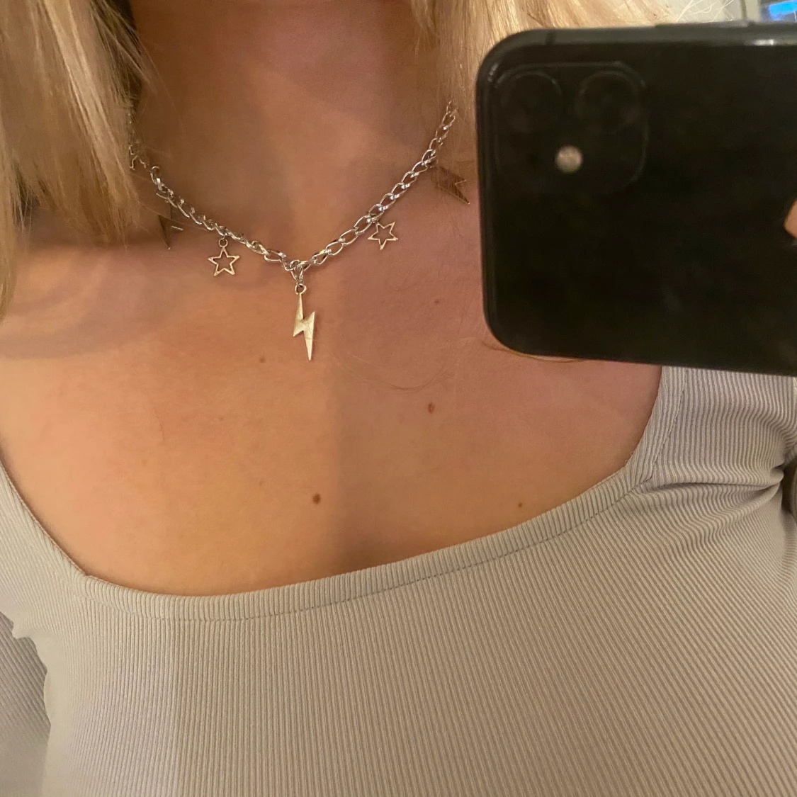 Superfint silvrigt halsband💓