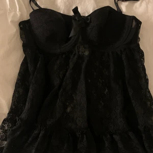 Linne - Svart linne, från La Senza 